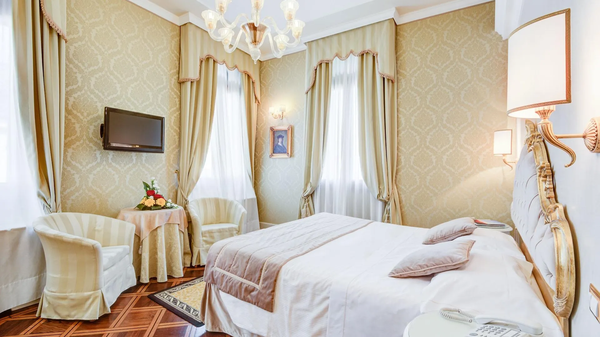 Hotel Al Duca Di Venezia 3*, Venice