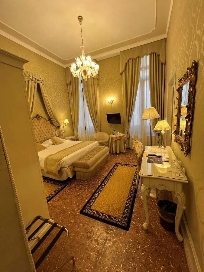 Hotel Al Duca Di Venezia 3*, Venice