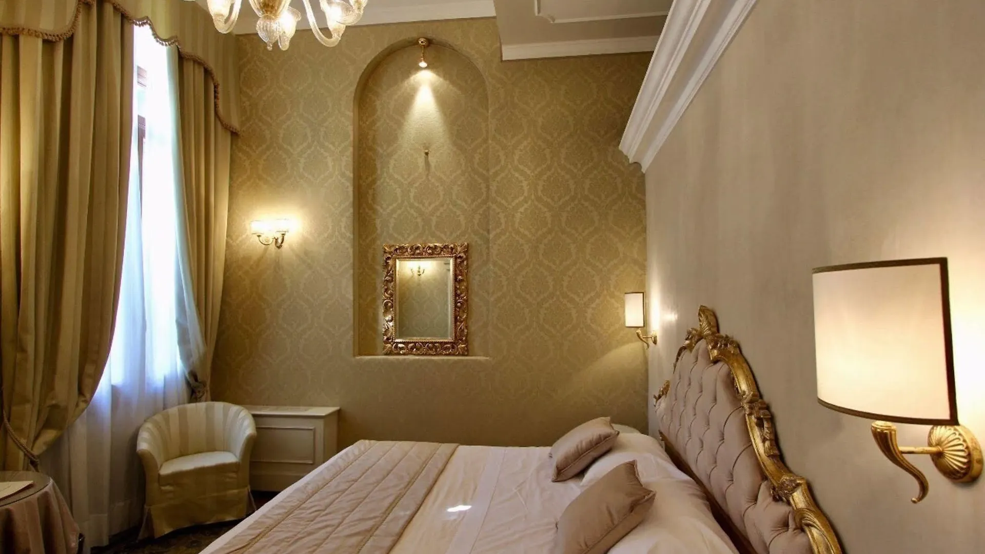 Hotel Al Duca Di Venezia 3*, Venice