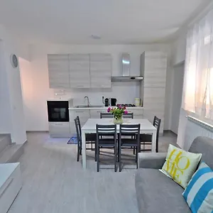 https://casa-carma.it-lombardy.com
