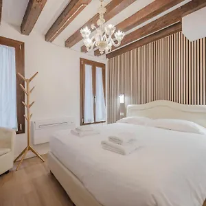 Rialto 707 Nocleg ze śniadaniem