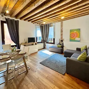 https://ca-emma.hotelslidodijesolo.com