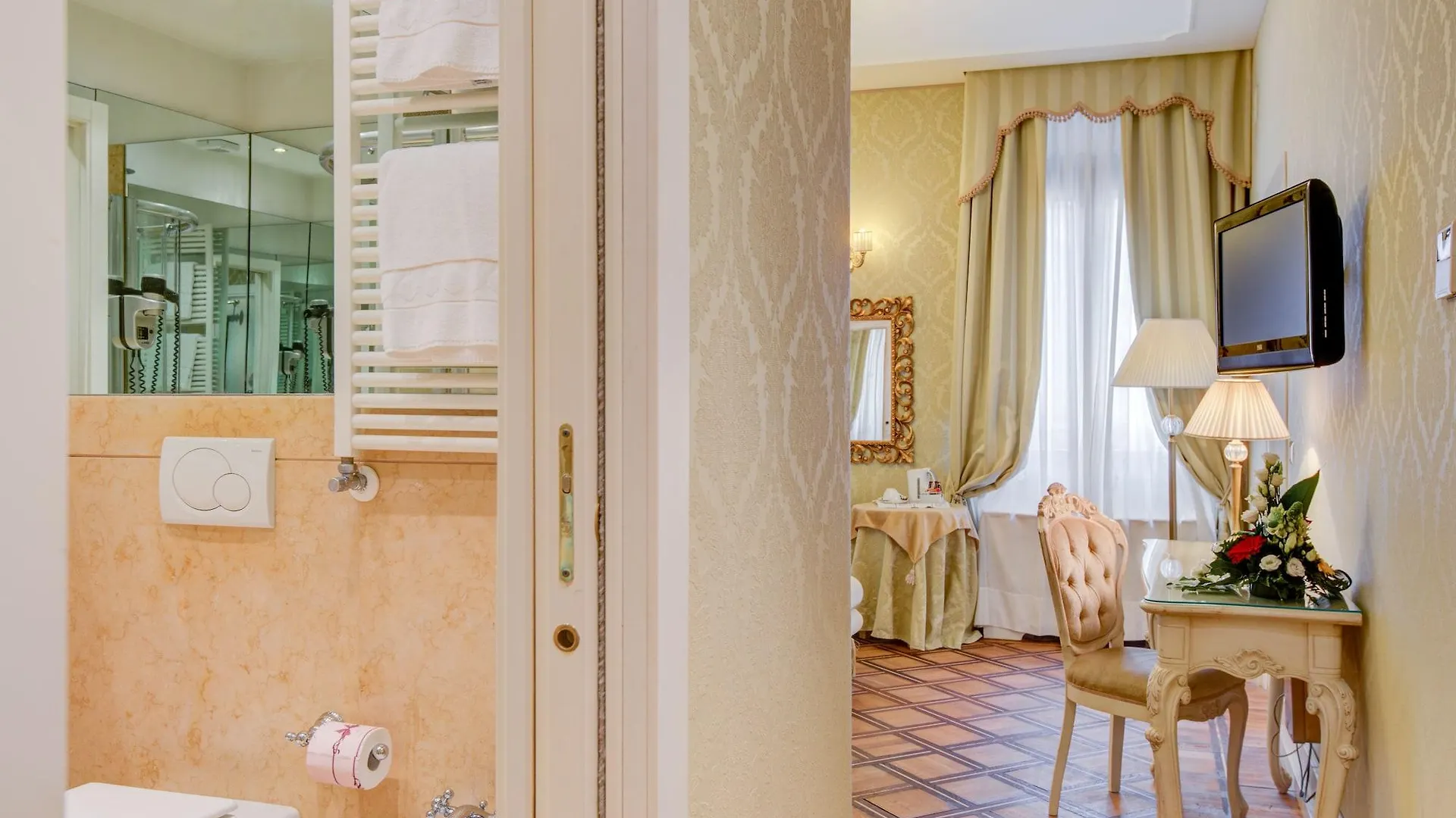 ***  Hotel Al Duca Di Venezia Italy