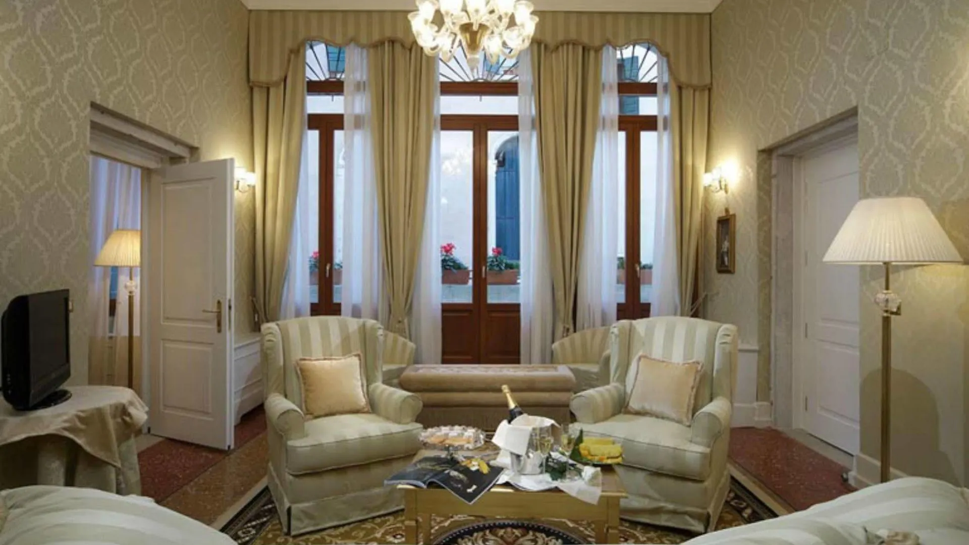 Hotel Al Duca Di Venezia 3*, Venice Italy